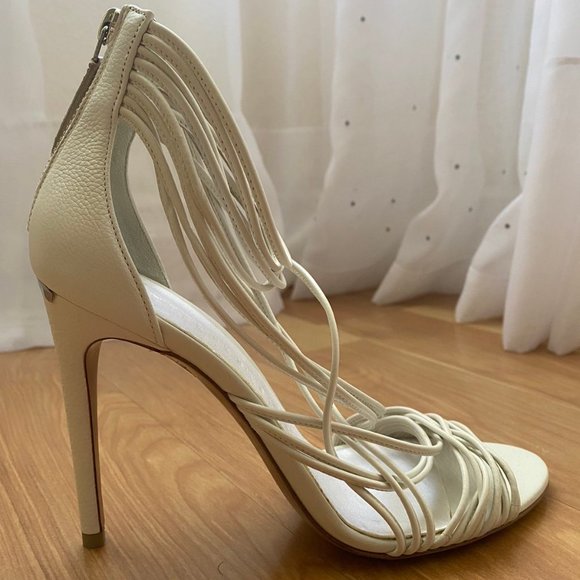 New Burberry leather sandals - Picture 1 of 11